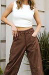 Pantalón Barrel Suede